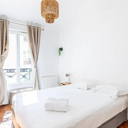 Lägenhet Guestready - Lovely Retreat Near The Eiffel Tower *