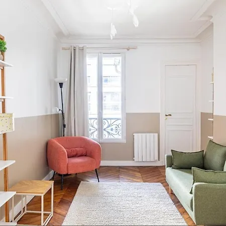 Апартаменты Guestready - Lovely Retreat Near The Eiffel Tower Париж